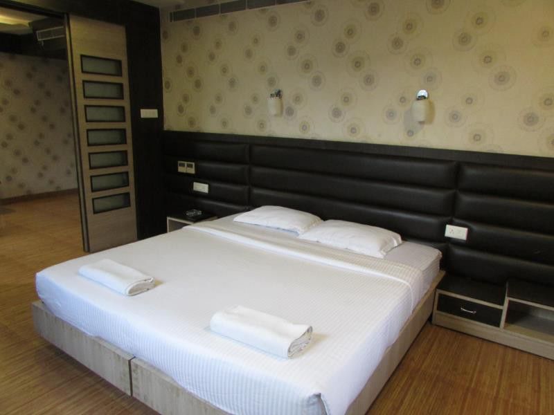 Hotel Emerald Колката Екстер'єр фото