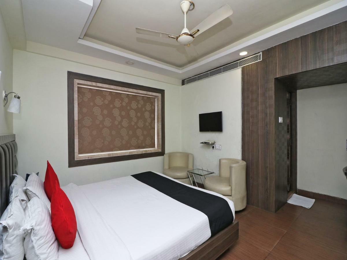 Hotel Emerald Колката Екстер'єр фото