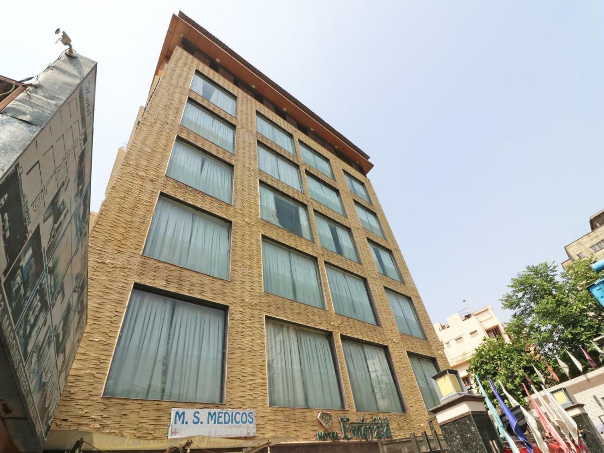 Hotel Emerald Колката Екстер'єр фото