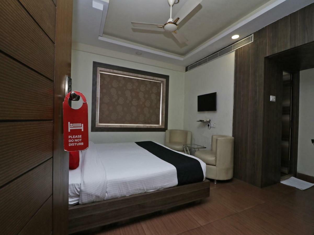 Hotel Emerald Колката Екстер'єр фото