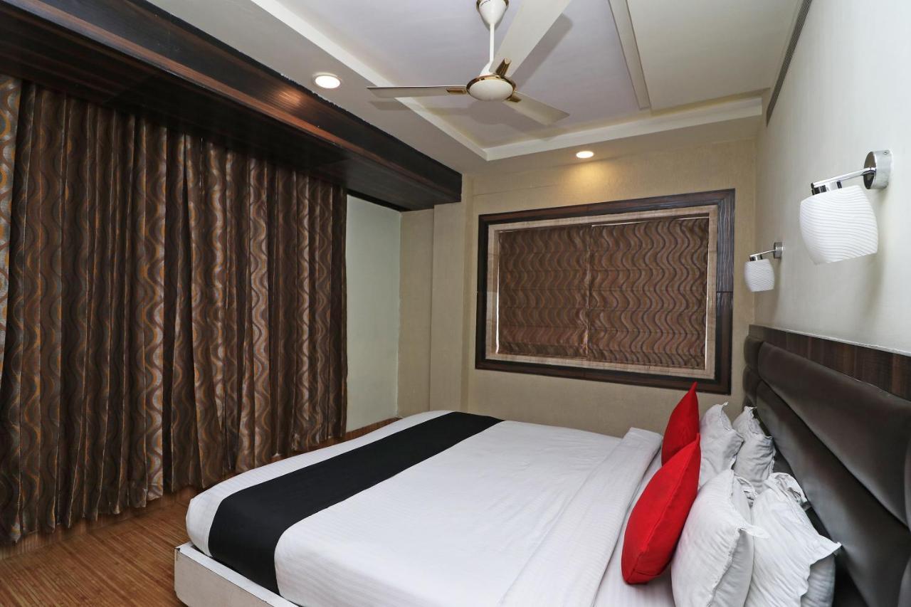 Hotel Emerald Колката Екстер'єр фото