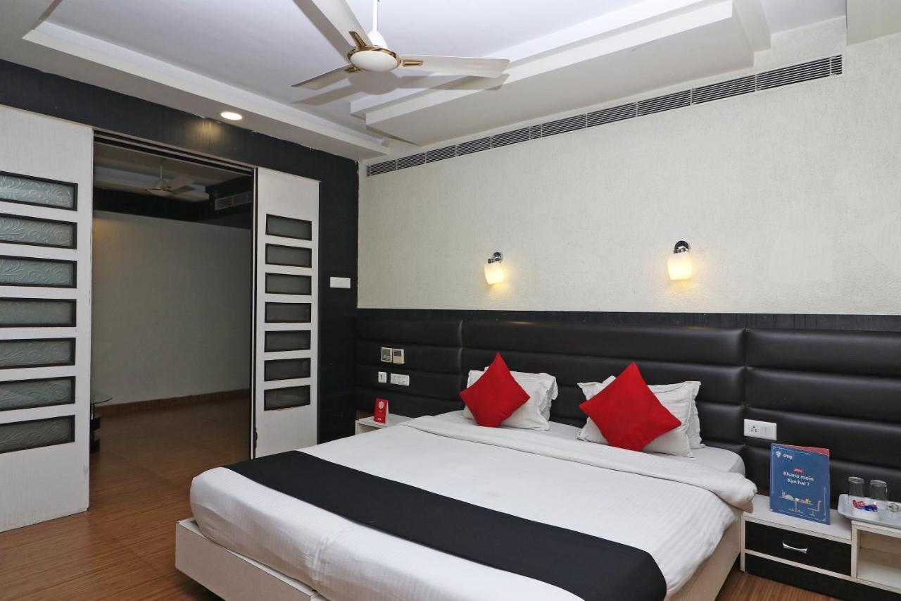 Hotel Emerald Колката Екстер'єр фото