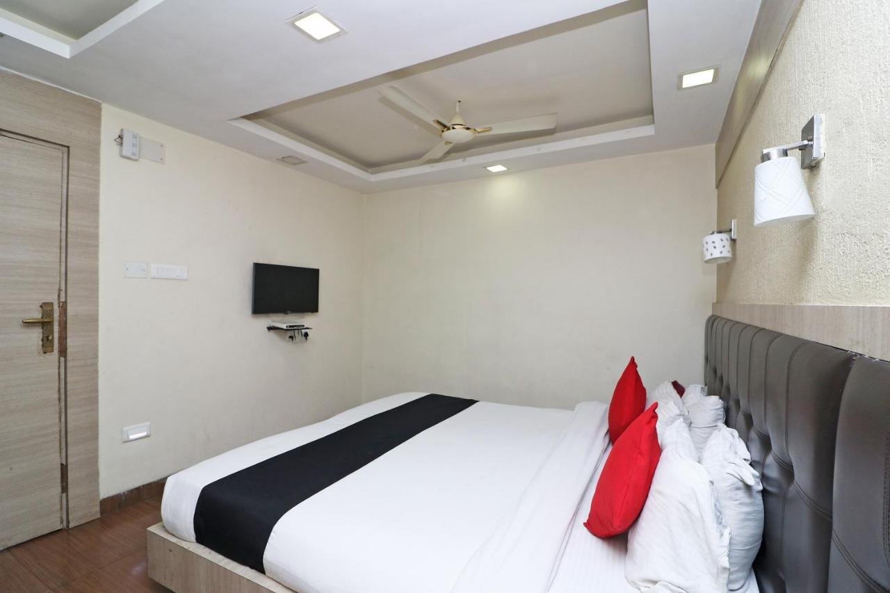 Hotel Emerald Колката Екстер'єр фото