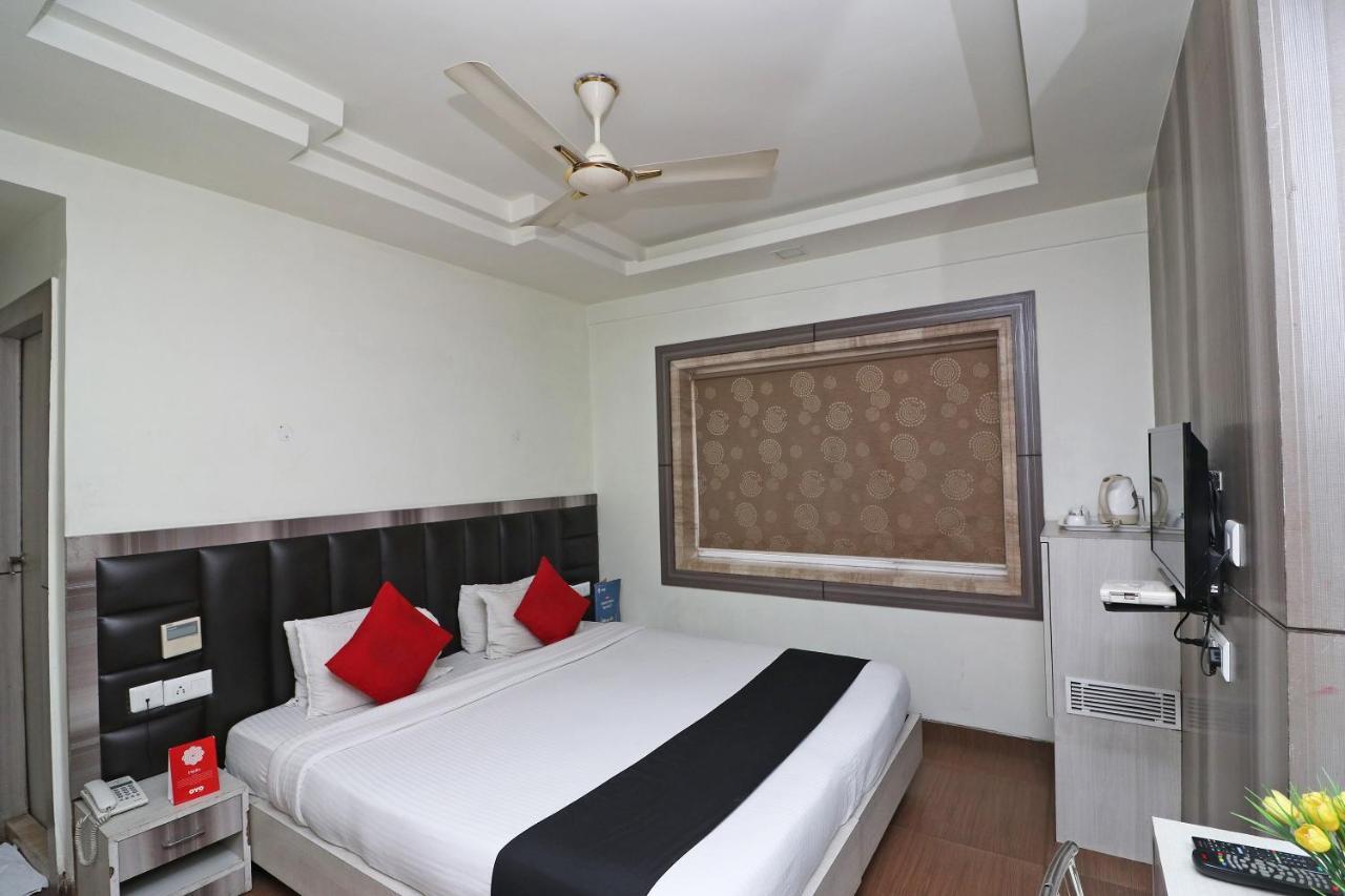 Hotel Emerald Колката Екстер'єр фото