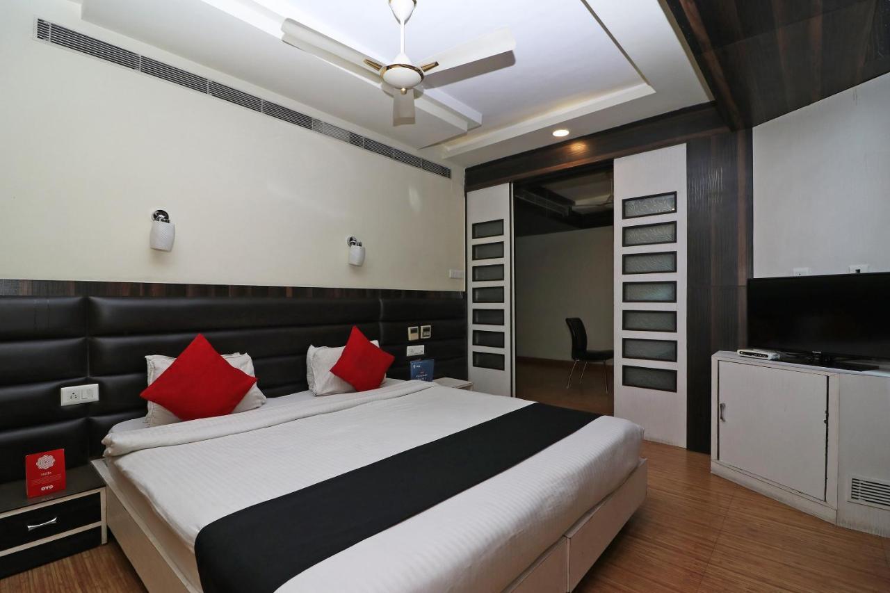 Hotel Emerald Колката Екстер'єр фото