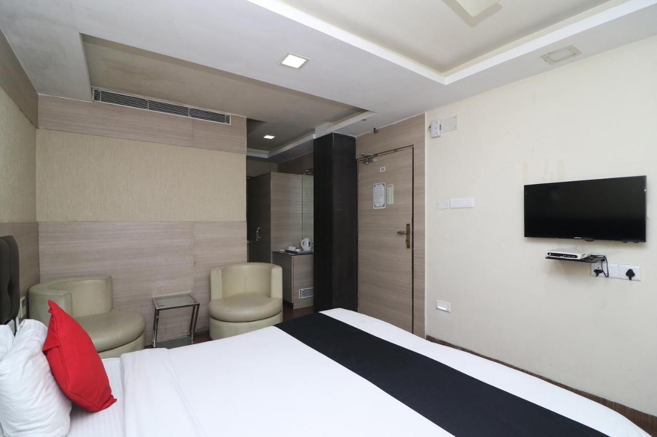 Hotel Emerald Колката Екстер'єр фото