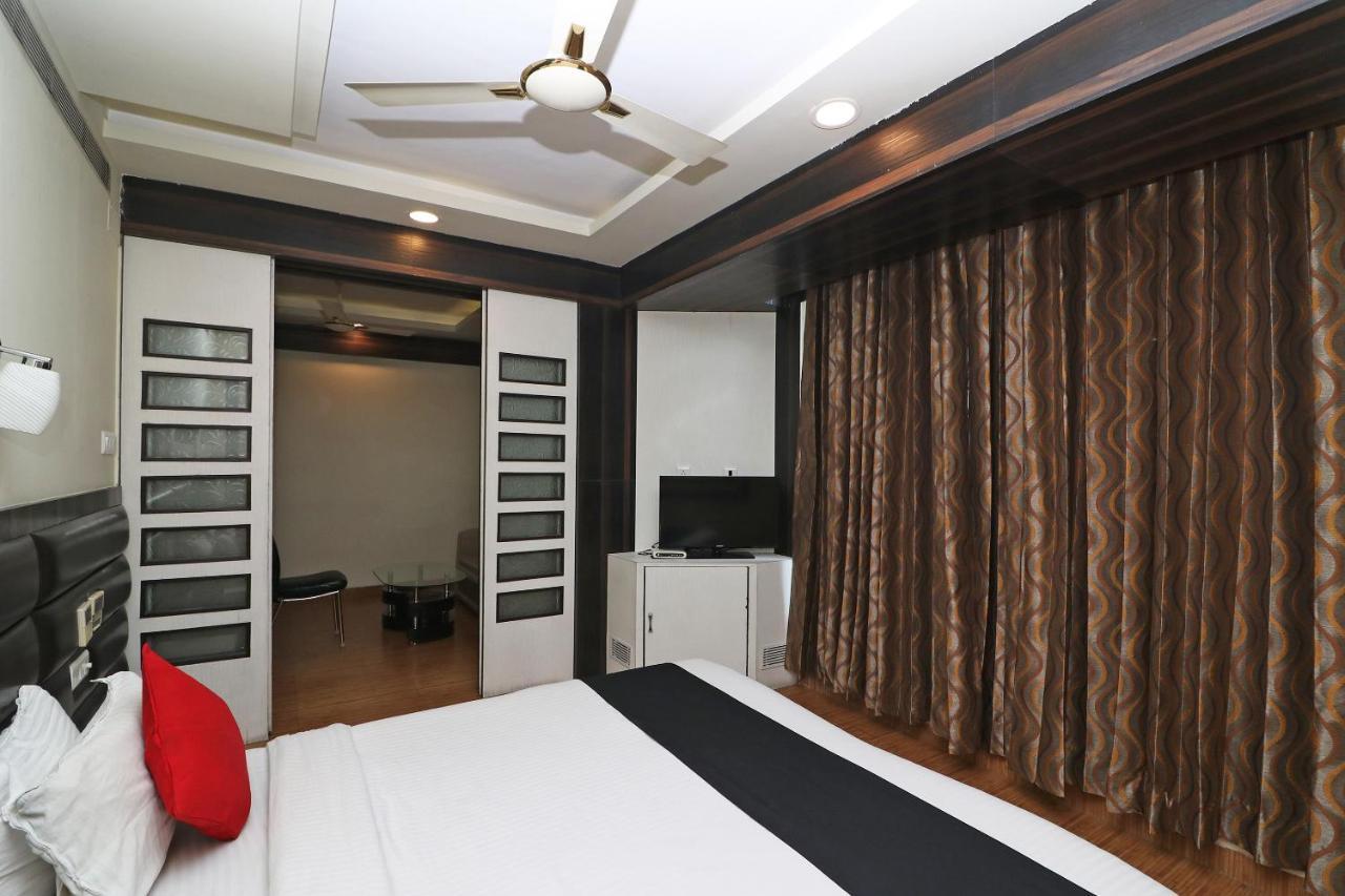Hotel Emerald Колката Екстер'єр фото