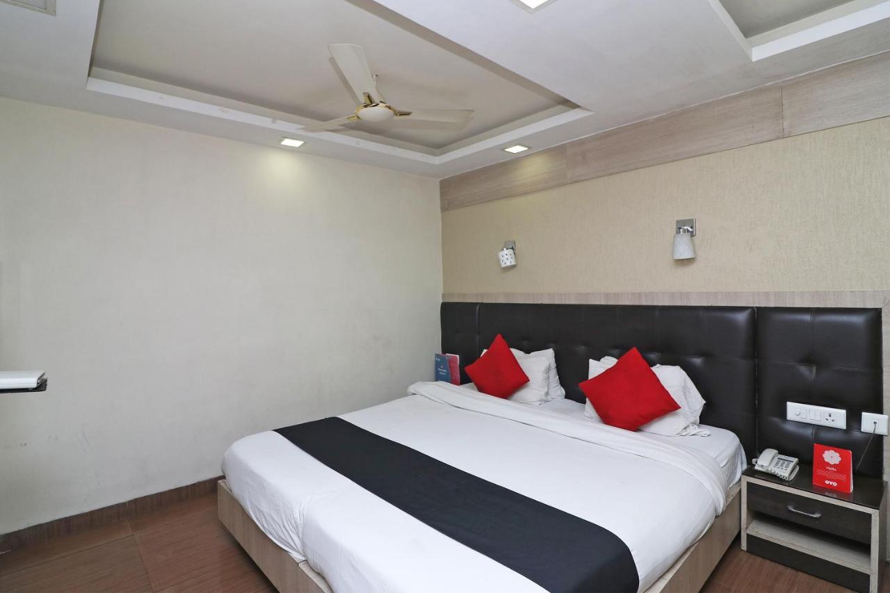 Hotel Emerald Колката Екстер'єр фото