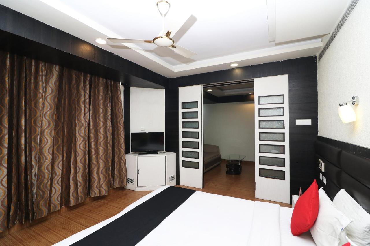 Hotel Emerald Колката Екстер'єр фото